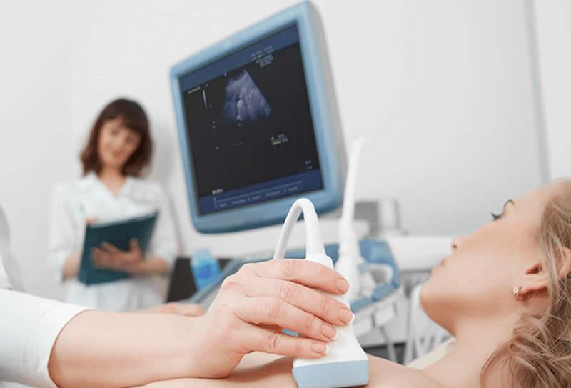 Qual a diferença entre mamografia e o ultrassom das mamas? 